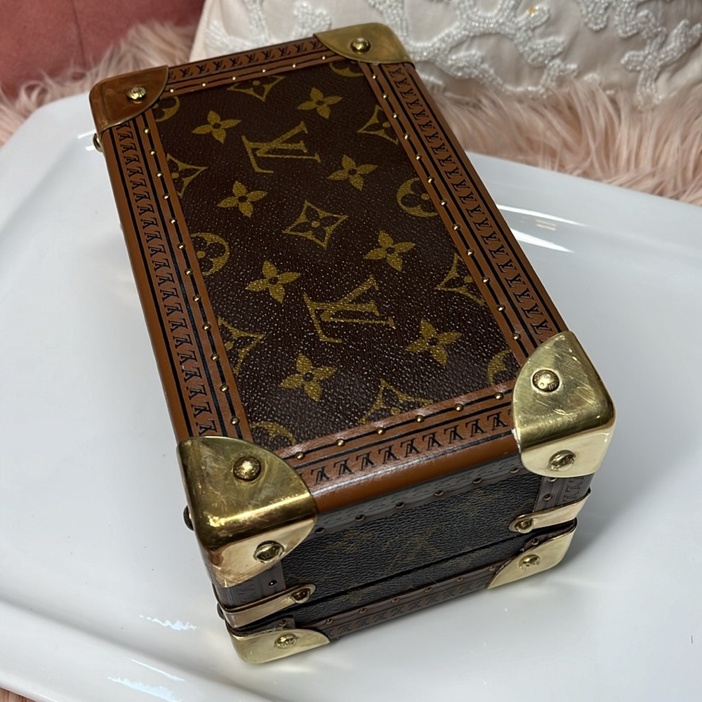 Sold LOUIS VUITTON JEWELRY TRUNK - Picture 7 of 12